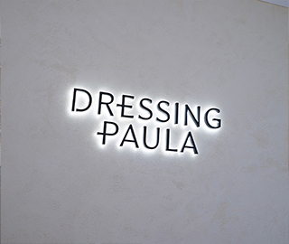 Dressing Paula